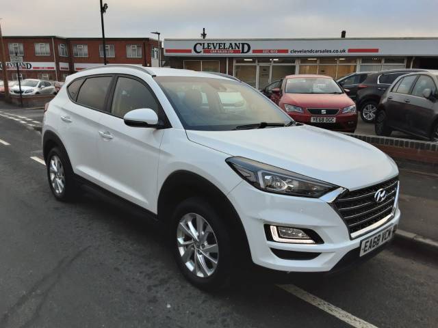 Hyundai TUCSON 1.6 GDi SE Nav 5dr 2WD Estate Petrol White
