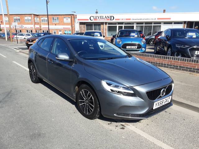 Volvo V40 2.0 T2 [122] Momentum 5dr Hatchback Petrol Grey