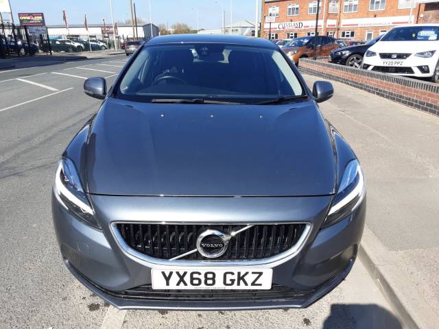 2018 Volvo V40 2.0 T2 [122] Momentum 5dr