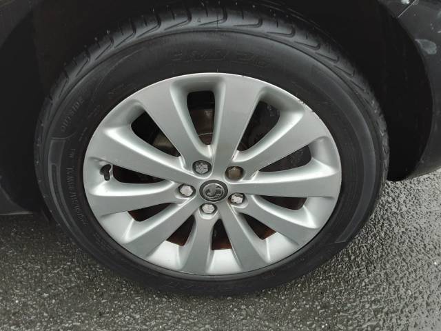 2013 Vauxhall Astra 1.6i 16V Elite 5dr